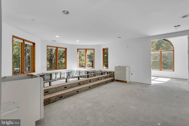 6 Evan Way, Pikesville, MD 21208 - unfurnished room featuring concrete floors and recessed lighting