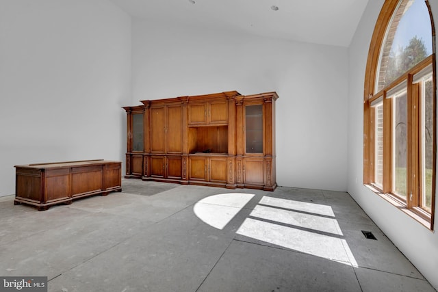6 Evan Way, Pikesville, MD 21208 - empty room featuring high vaulted ceiling