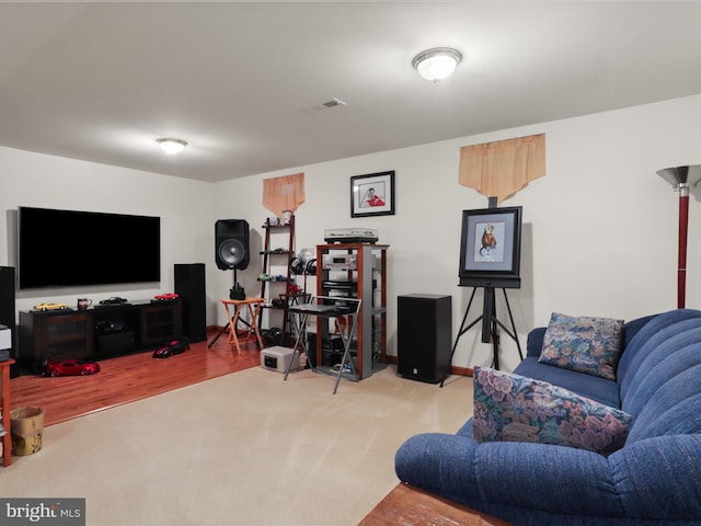 5204 Spanish Dollar Ct, Woodbridge, VA 22193 - view of carpeted living room