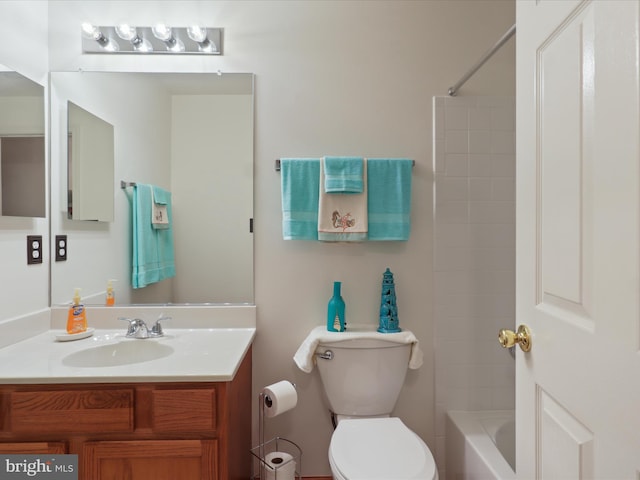 5204 Spanish Dollar Ct, Woodbridge, VA 22193 - full bathroom with toilet, vanity, and bathtub / shower combination