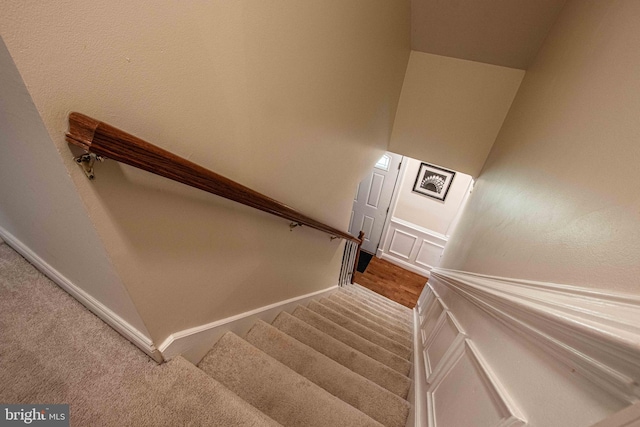 14365 Salsbury Ct, Woodbridge, VA 22193 - stairway with carpet and baseboards