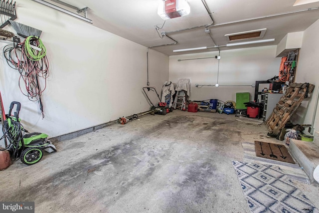 14365 Salsbury Ct, Woodbridge, VA 22193 - garage with a garage door opener