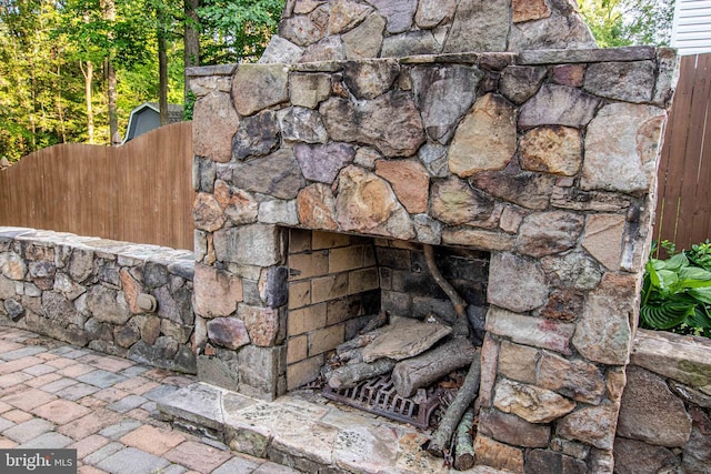 14365 Salsbury Ct, Woodbridge, VA 22193 - exterior view of fence