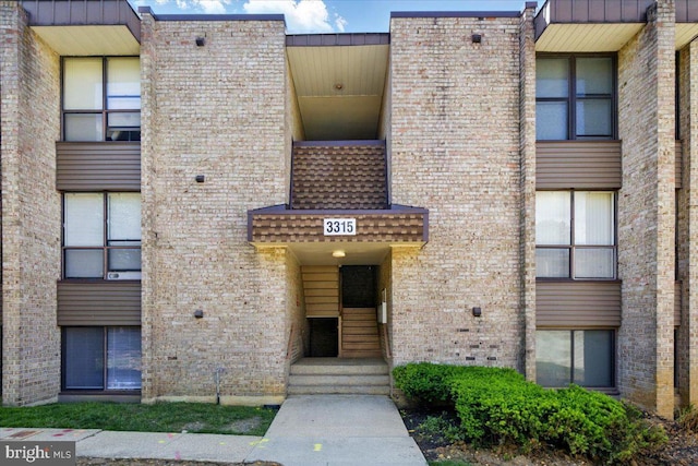 view of building exterior