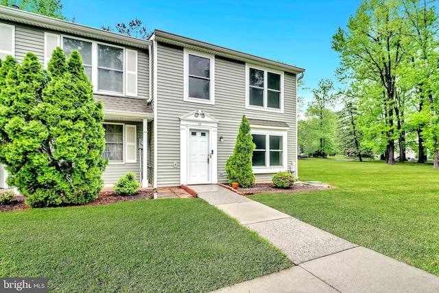 73 Doe Ct, Monmouth Junction, NJ 08852 - view of front of property featuring a front yard