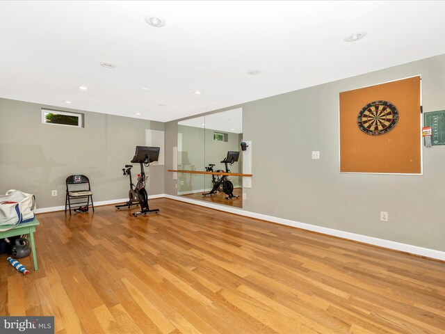 6470 Saddlebrook Ln, Frederick, MD 21701 - workout room with light wood-style floors, baseboards, and recessed lighting