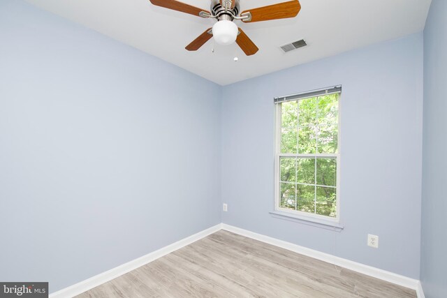 10305 Butternut Cir, Manassas, VA 20110 - empty room featuring light wood-type flooring, baseboards, and ceiling fan