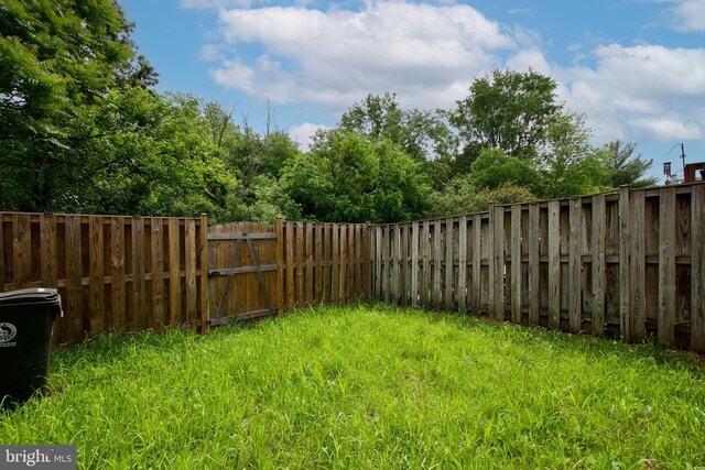 10305 Butternut Cir, Manassas, VA 20110 - view of fenced backyard