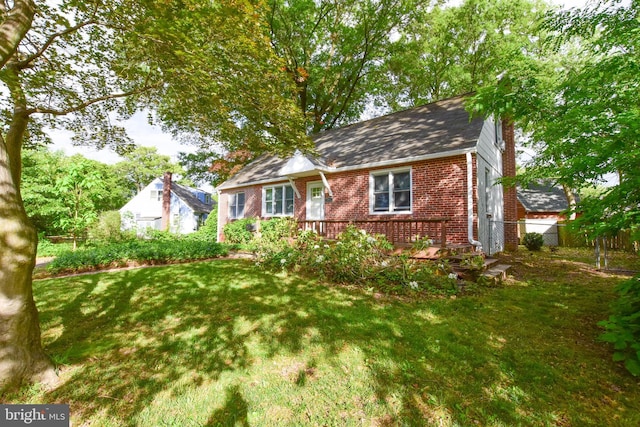 715 Susquehanna Cir, Newark, DE 19711 - view of front of house with brick siding and a chimney
