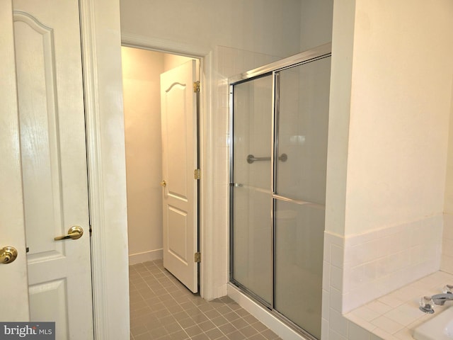 10 Honeyflower, Bordentown, NJ 08620 - bathroom featuring tile patterned floors and a stall shower