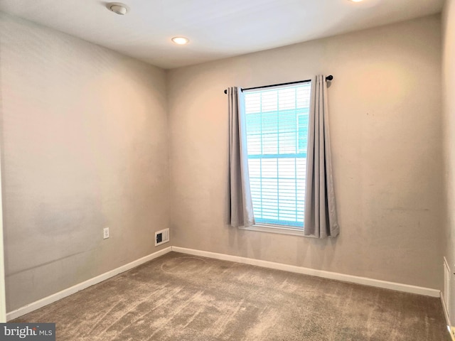 10 Honeyflower, Bordentown, NJ 08620 - empty room featuring plenty of natural light, carpet flooring, baseboards, recessed lighting, and a smoke detector