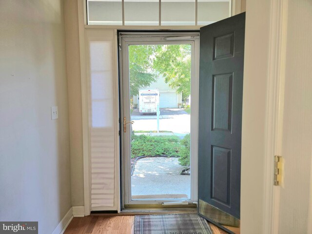 10 Honeyflower, Bordentown, NJ 08620 - foyer entrance with wood finished floors and baseboards