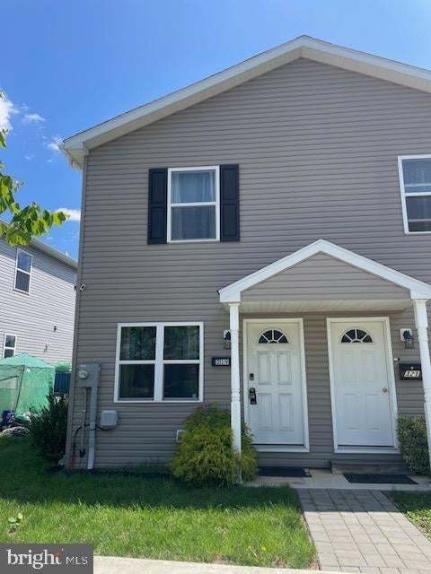 319 Crestmont St, Reading, PA 19611 - view of front of house