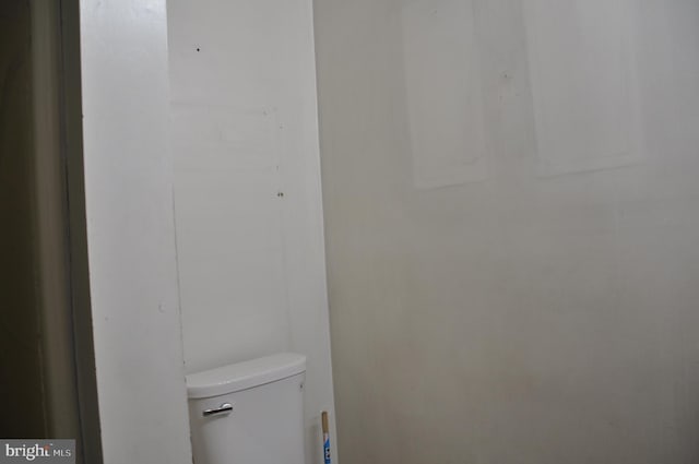 2147 Cloverleaf Rd, Mount Joy, PA 17552 - bathroom with toilet