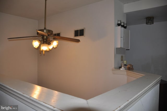 2147 Cloverleaf Rd, Mount Joy, PA 17552 - detailed view of a ceiling fan