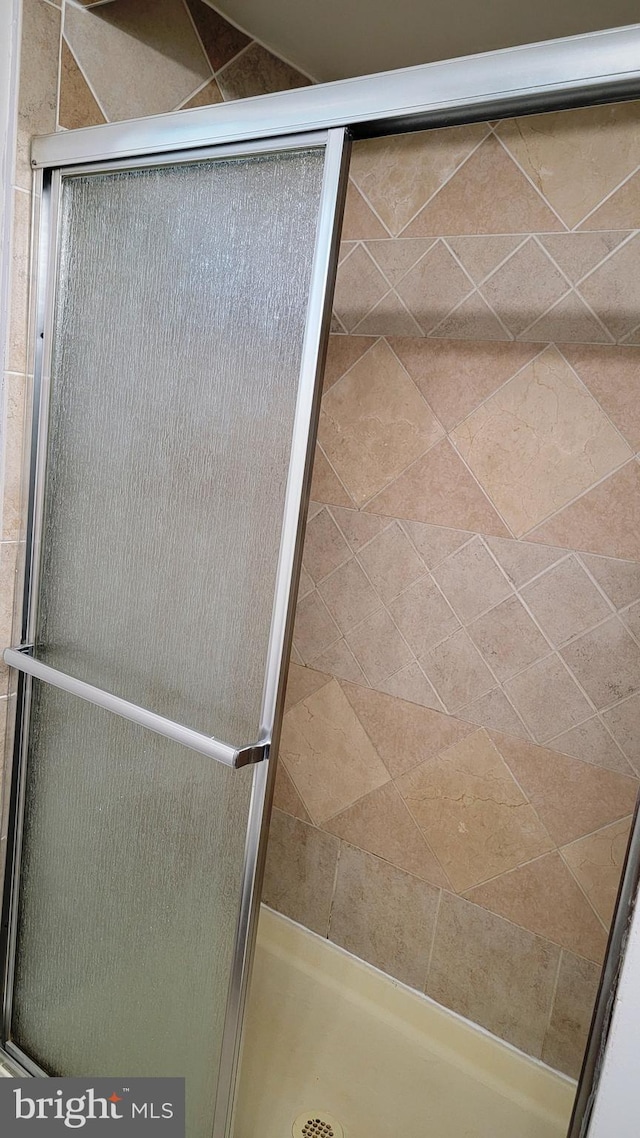 15030 Alabama Ave, Woodbridge, VA 22191 - bathroom featuring a shower stall