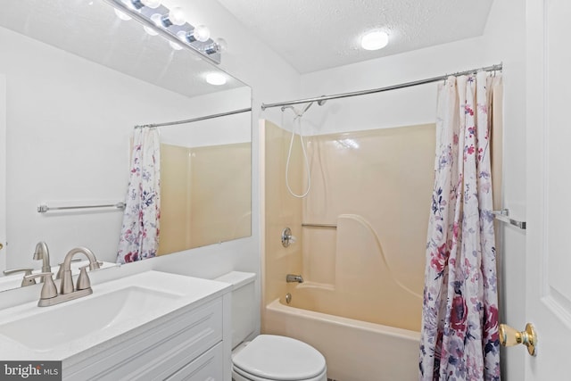 31 Beagle Run Unit 88, Nottingham, MD 21236 - full bathroom featuring a textured ceiling, shower / tub combo with curtain, vanity, and toilet