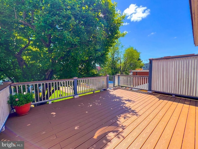 12419 Balston Rd, Philadelphia, PA 19154 - view of wooden terrace