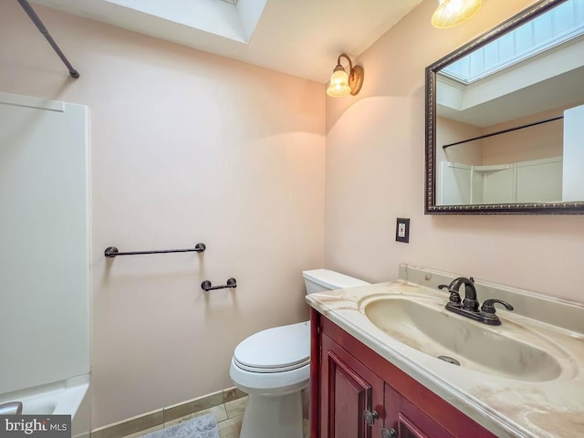 12419 Balston Rd, Philadelphia, PA 19154 - full bathroom featuring a skylight, a shower, toilet, and vanity