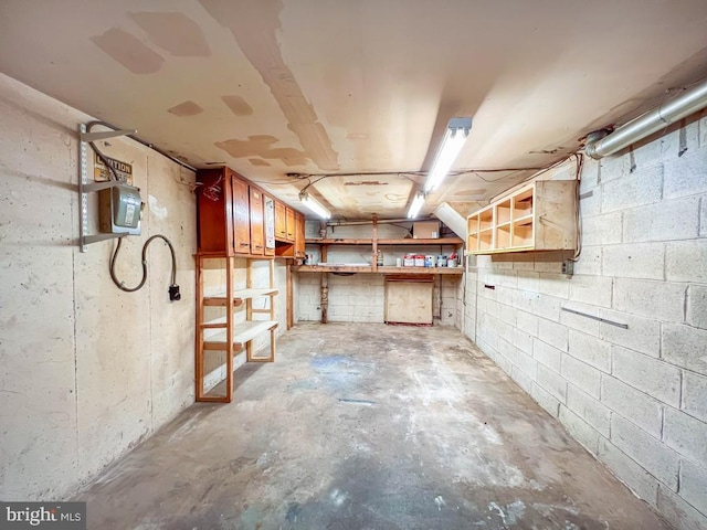 12419 Balston Rd, Philadelphia, PA 19154 - below grade area with a workshop area
