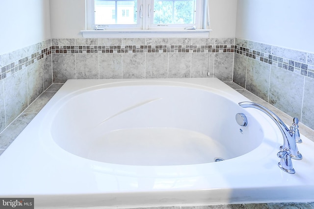 6300 Santo Pl, Capitol Heights, MD 20743 - full bathroom with a garden tub