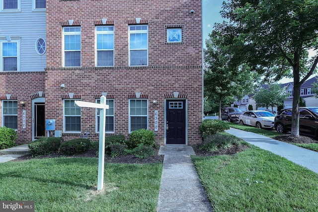 6300 Santo Pl, Capitol Heights, MD 20743 - multi unit property with a front lawn and brick siding