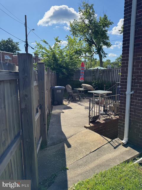 4610 6th St SE, Washington, DC 20032 - view of patio / terrace