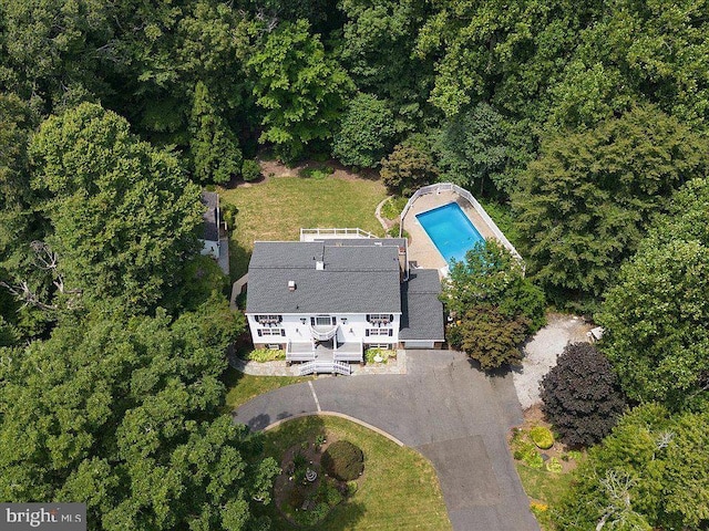 6300 Mallard Ln, Lothian, MD 20711 - aerial view of property and surrounding area featuring a pool area