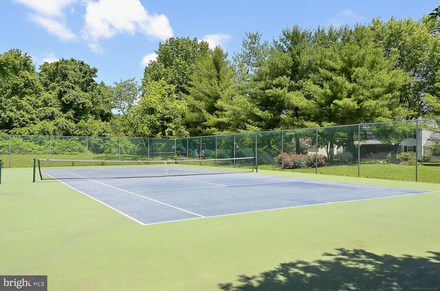 8 Ashford Ct, Annapolis, MD 21403 - view of tennis court featuring community basketball court and fence