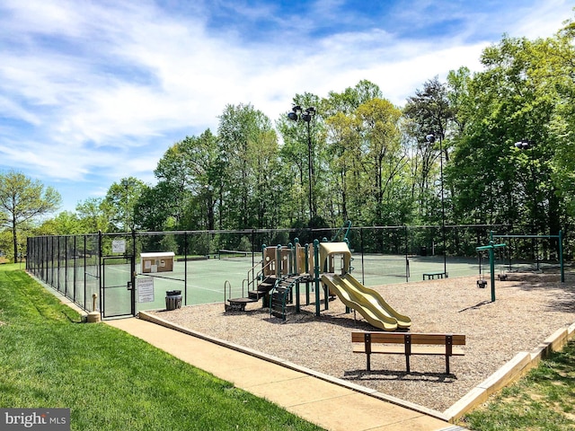 6914 Ellingham Cir Unit C, Alexandria, VA 22315 - view of community play area