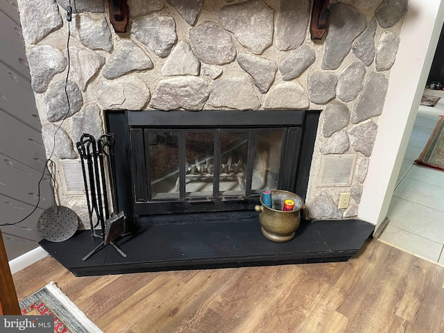 5607 Meridian Rd, Gibsonia, PA 15044 - detailed view of a fireplace and wood finished floors