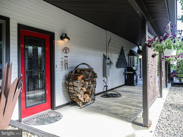 5607 Meridian Rd, Gibsonia, PA 15044 - view of exterior entry with covered porch