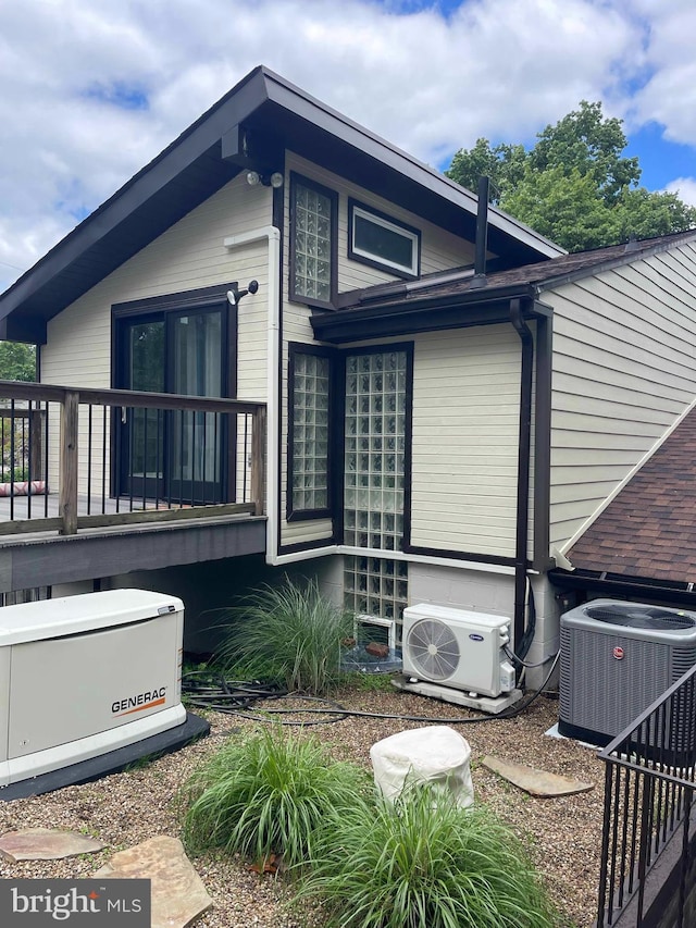5607 Meridian Rd, Gibsonia, PA 15044 - view of side of home featuring an ac unit and a central air condition unit