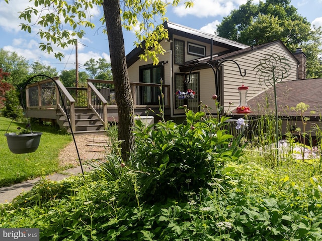5607 Meridian Rd, Gibsonia, PA 15044 - back of house with a deck