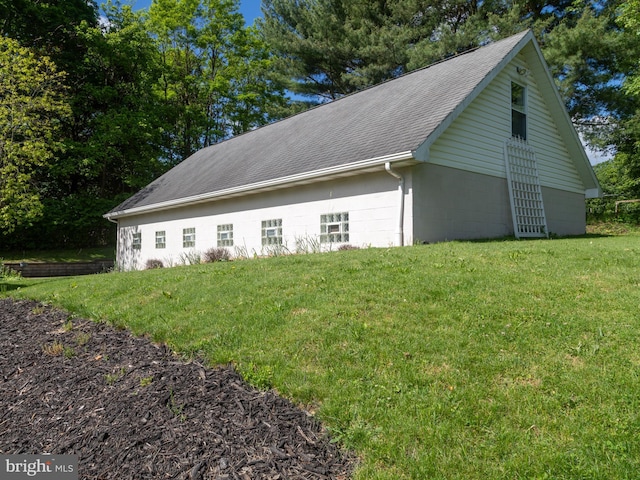 5607 Meridian Rd, Gibsonia, PA 15044 - view of side of property featuring a lawn and a shingled roof