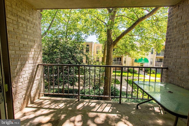 5 Canterbury Sq Unit 201, Alexandria, VA 22304 - view of balcony