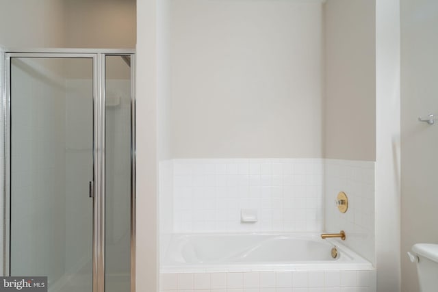 4320 Cannon Ridge Ct Unit 50, Fairfax, VA 22030 - bathroom featuring a garden tub, a stall shower, and toilet