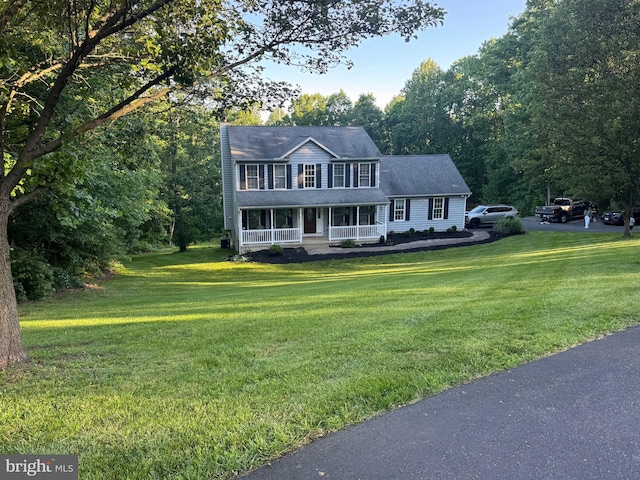 123 Talton Dr, Delta, PA 17314 - colonial home with a porch and a front lawn