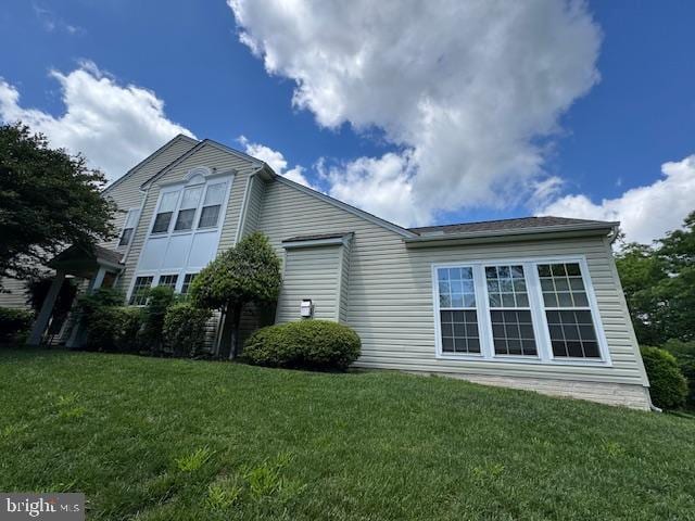 1720 Faversham Way, Woodbridge, VA 22192 - view of home's exterior with a yard