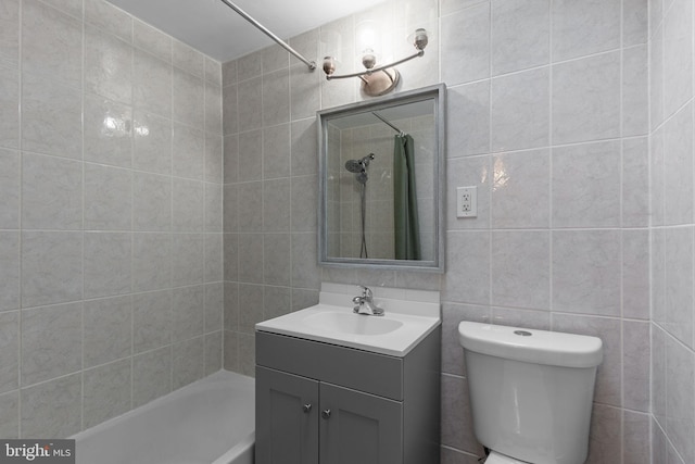 3583 Nottingham Ln, Philadelphia, PA 19114 - bathroom featuring tile walls, vanity, shower / bath combo, and toilet