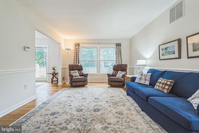 5 Kings House Ct, Silver Spring, MD 20905 - living area with wood finished floors and baseboards