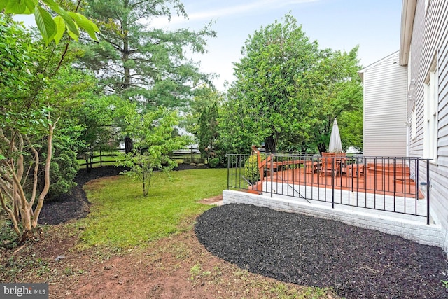 9310 Saffron Hill Ct, Manassas, VA 20110 - view of yard featuring a patio area