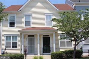 view of front of property with covered porch