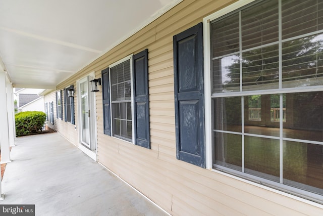306 Canyon Rd, Winchester, VA 22602 - view of covered porch