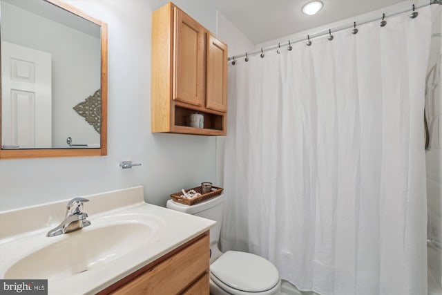 2032 Franklin Cluster Ct, Falls Church, VA 22043 - full bathroom with toilet, vanity, and a shower with shower curtain