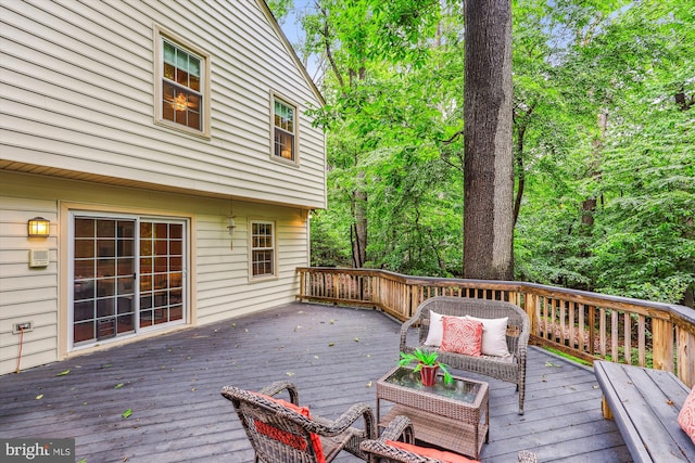 2032 Franklin Cluster Ct, Falls Church, VA 22043 - view of wooden terrace