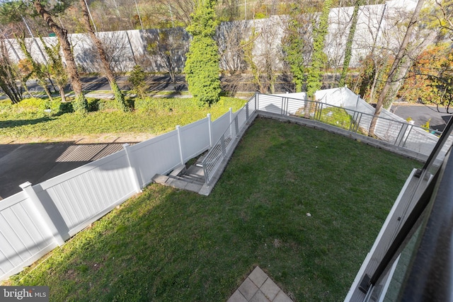 2100 S Pierce St, Arlington, VA 22202 - view of yard