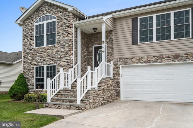 81 Toulouse Ln, Martinsburg, WV 25403 - bi-level home with stone siding, driveway, and a garage