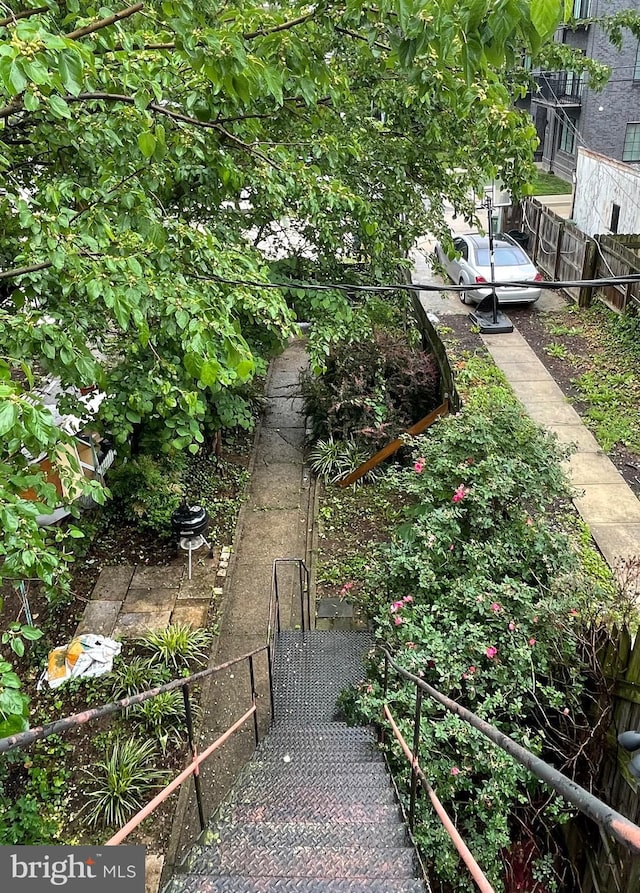 2732 Maryland Ave, Baltimore, MD 21218 - view of yard