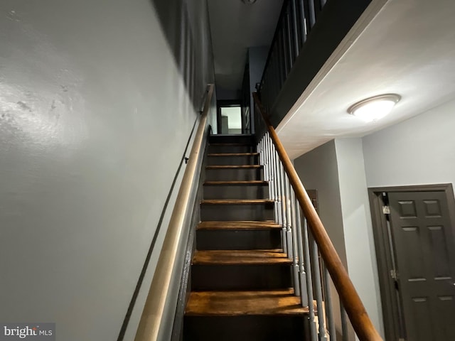 1204 Carl Miller Blvd, Camden, NJ 08104 - view of stairway